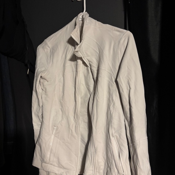 White Lulu jacket - Picture 3 of 5